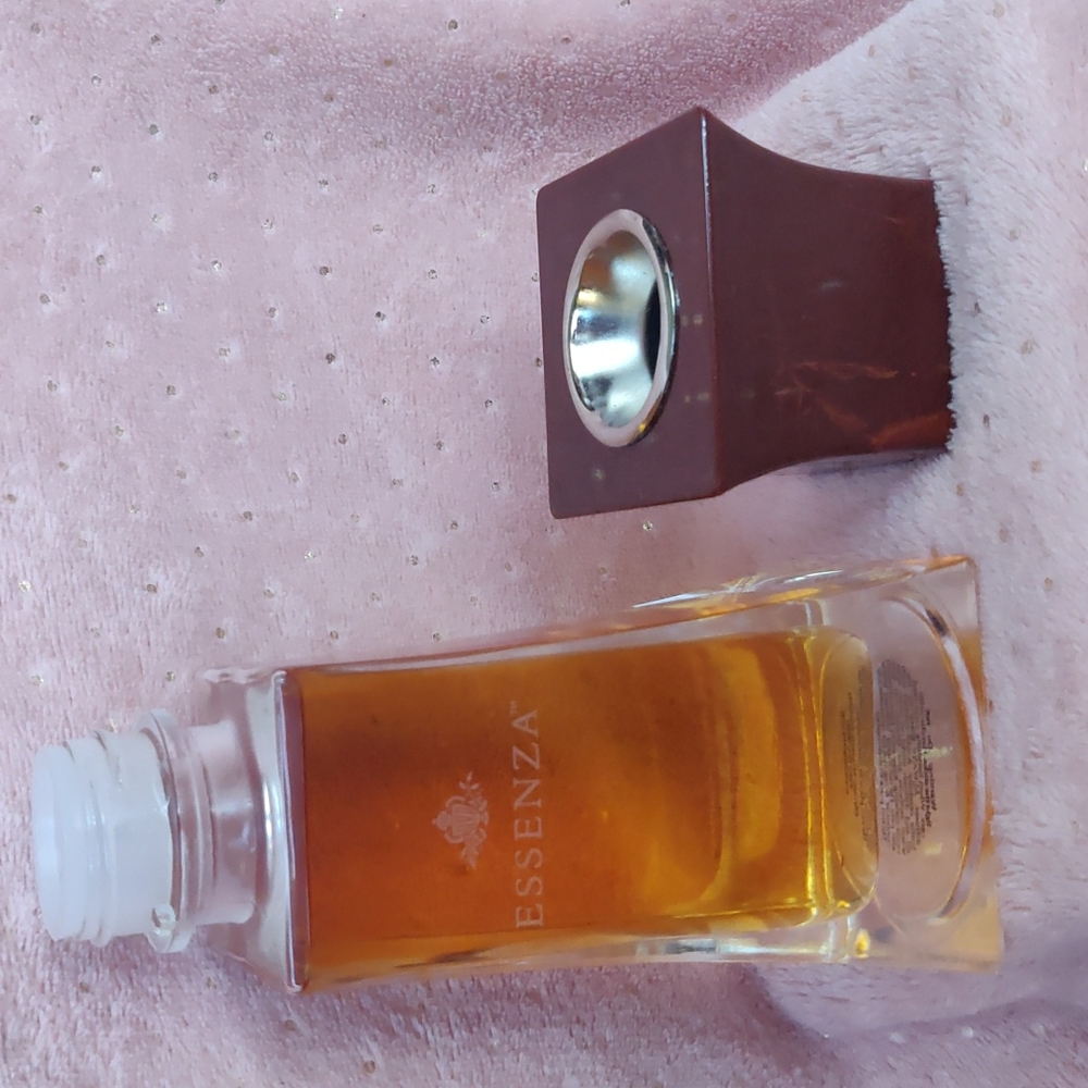 ESSENZA oil defuser, not used!